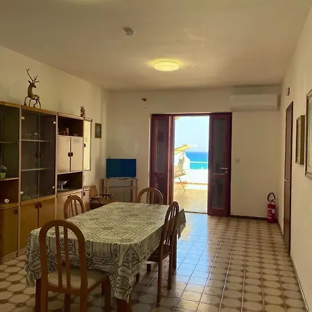 Sea View Terrace House Διαμέρισμα *
